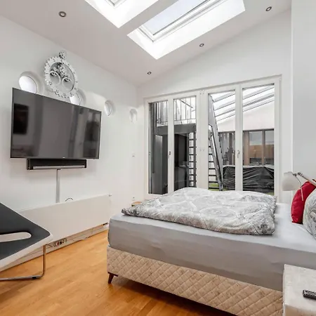 Stylisches Penthouse Mit Dachterrasse Im Zentrum!